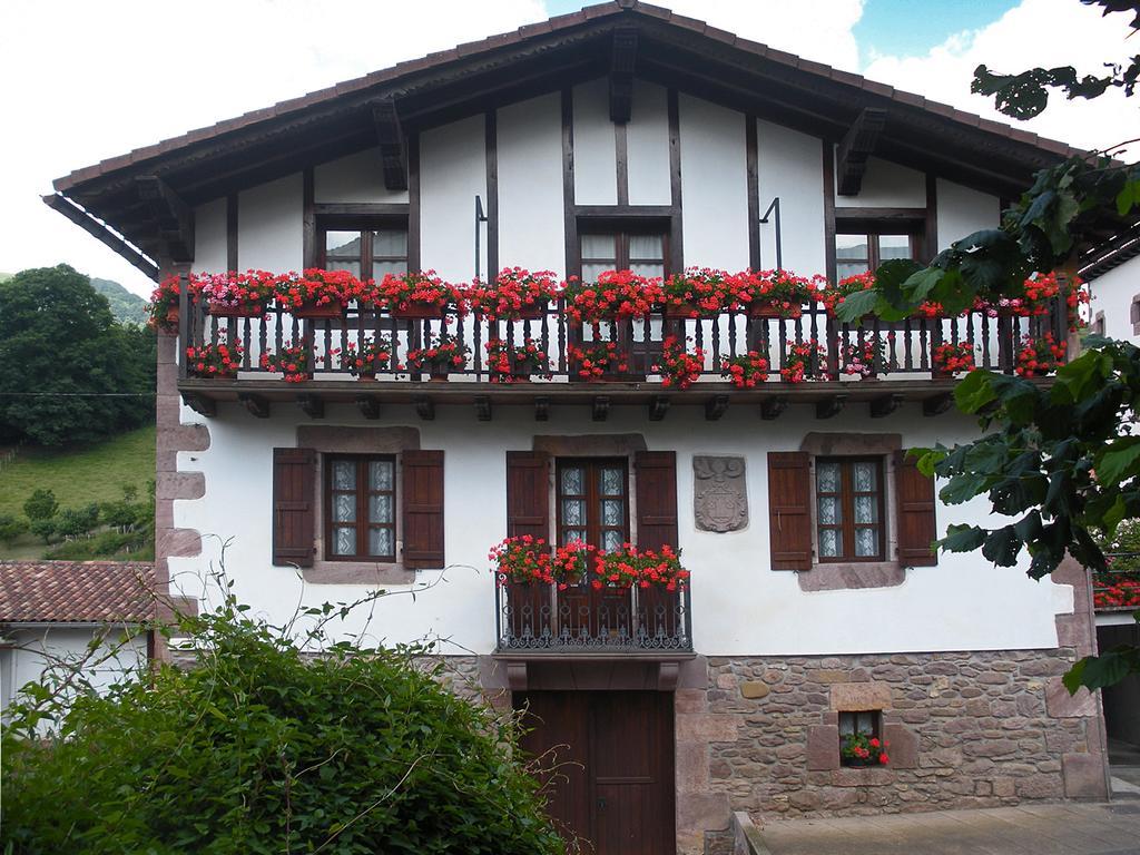 Casa Rural Bordaberea Maya del Baztán Екстериор снимка