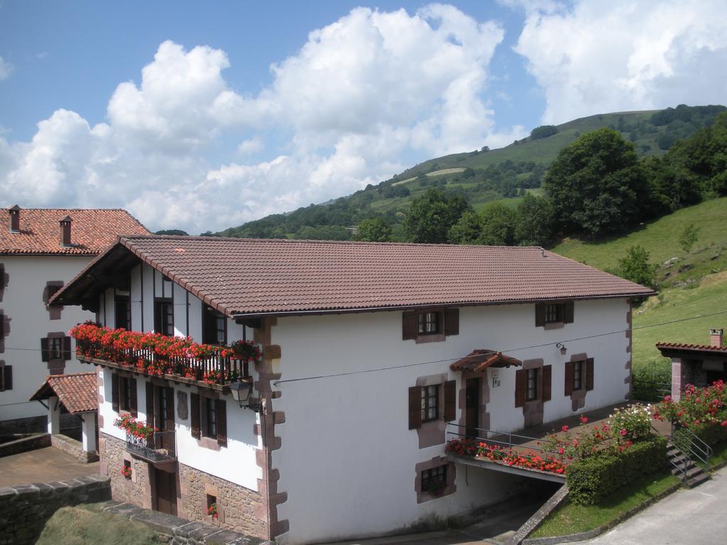 Casa Rural Bordaberea Maya del Baztán Екстериор снимка